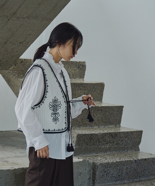 coen（コーエン）の「MARKET （マーケット）配色刺繍キルティングベスト（ベスト・レディース・オフホワイト/ロイヤルブルー/ダークグレー・FREE）」の22枚目の写真