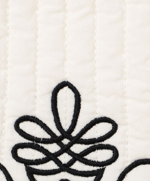 セール⚫︎N°21⚫︎ 刺繍のキルティングベスト、ブルゾン 40 セール】MARKET （マーケット）配色刺繍キルティングベスト