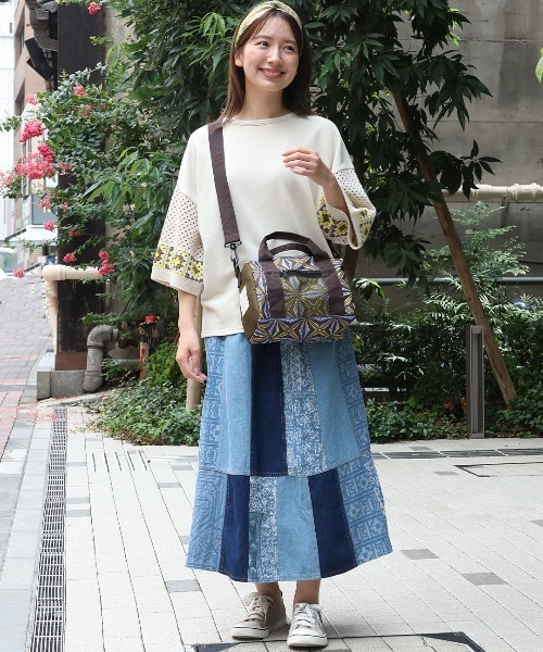 チチカカ(チチカカ)の「エコフレンドリーダイリーフブロックプリントヘアバンド(ヘアバンド・レディース・ベージュ/ブラック・FREE)」の5枚目の写真