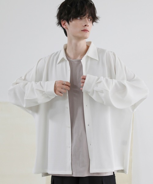 ETELIO(エテリオ)の「梨地バルーンスリーブドルマン長袖シャツ(シャツ/ブラウス・メンズ・ホワイト/ブラック/ブルーグリーン/ワイン・L/M/S)」の20枚目の写真