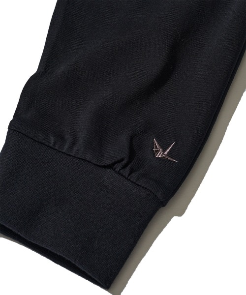 1piu1uguale3 RELAX(ウノピュウノウグァーレトレリラックス)の「【1PIU1UGUALE3 RELAX】BACK LOGO LONG SLEEVE T-SHIRT / バッグロゴ ロングスリーブクルーネックTシャツ(Tシャツ/カットソー・メンズ・ブラック/ホワイト・MEDIUM/LARGE/X-LARGE)」の11枚目の写真