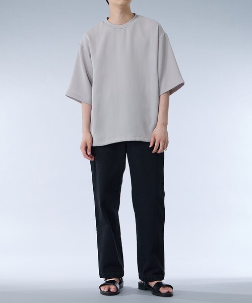 UNITED TOKYO(ユナイテッドトウキョウ)の「CORD PLEATS Tシャツ(Tシャツ/カットソー・メンズ・ダークグレー/ブラック/グレイッシュベージュ・1/2)」の18枚目の写真