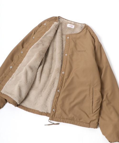 CONVERSE（コンバース）の「CONVERSE（コンバース）裏地シャギーボアファー ノーカラージャケット レディース/ナイロンジャケットアウター（ノーカラージャケット・レディース・ダークベージュ/カーキ/チャコールグレー/ブラック・M/L）」の3枚目の写真