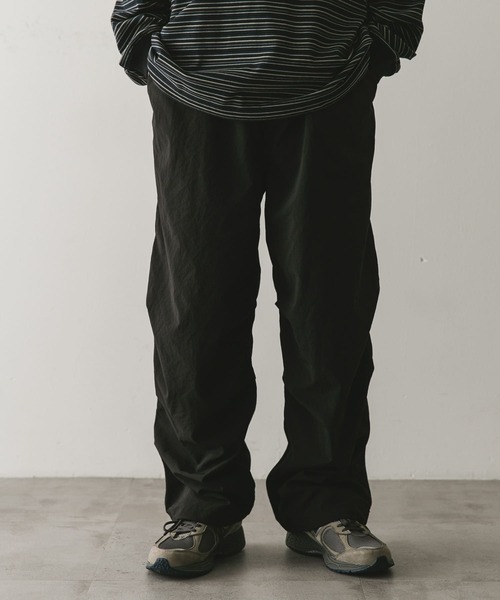 URBAN RESEARCH DOORS（アーバンリサーチドアーズ）の「ナイロンワッシャースノーパンツ（その他パンツ・メンズ・チャコールグレー/ブラック・LARGE/MEDIUM）」の3枚目の写真