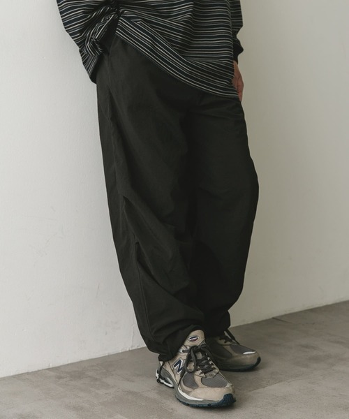 URBAN RESEARCH DOORS（アーバンリサーチドアーズ）の「ナイロンワッシャースノーパンツ（その他パンツ・メンズ・チャコールグレー/ブラック・LARGE/MEDIUM）」の7枚目の写真