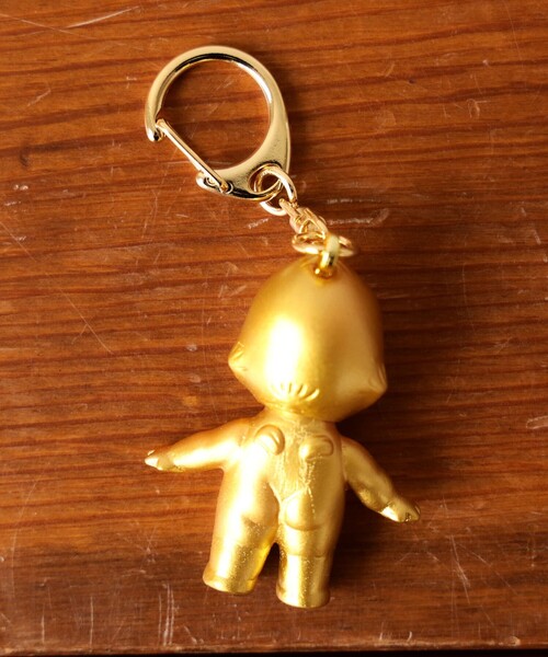 BEAMS JAPAN（ビームス　ジャパン）の「【別注】オビツ製作所 / GOLD キューピー キーホルダー（キーホルダー・レディース・ゴールド・ONE SIZE）」の2枚目の写真