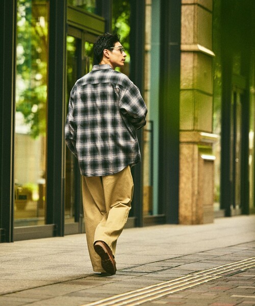 FREAK'S STORE(フリークスストア)の「限定展開 Relax Fit リラックスフィット オンブレチェック ネルシャツ(シャツ/ブラウス・メンズ・ブルー/オリーブ/ブラック/ブラウン/ホワイト・LARGE/MEDIUM/SMALL)」の13枚目の写真