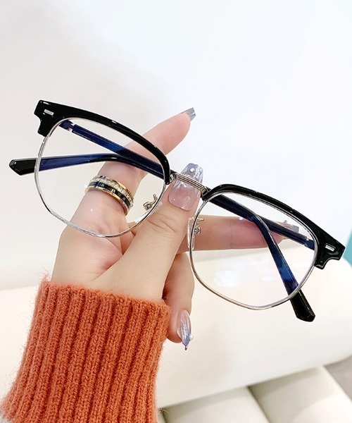 Futier land（フューティアランド）の「スクエアハーフリム眼鏡/ユニセックス/ブルーライトカット（メガネ・レディース・グレー/ブラック・FREE）」の2枚目の写真