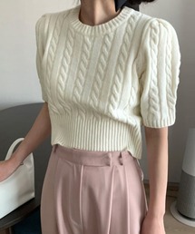 ケーブル編みニットトップス パフスリーブ