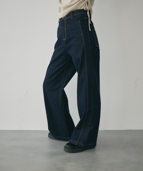 Lutim by u(ルチバイユー)の「ハイウエスト・ワイドストレートデニムパンツ(デニムパンツ・レディース・インディゴブルー/ネイビー・SMALL/MEDIUM)」の14枚目の写真