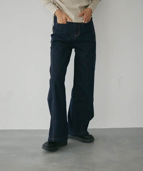 Lutim by u(ルチバイユー)の「ハイウエスト・ワイドストレートデニムパンツ(デニムパンツ・レディース・インディゴブルー/ネイビー・SMALL/MEDIUM)」の12枚目の写真