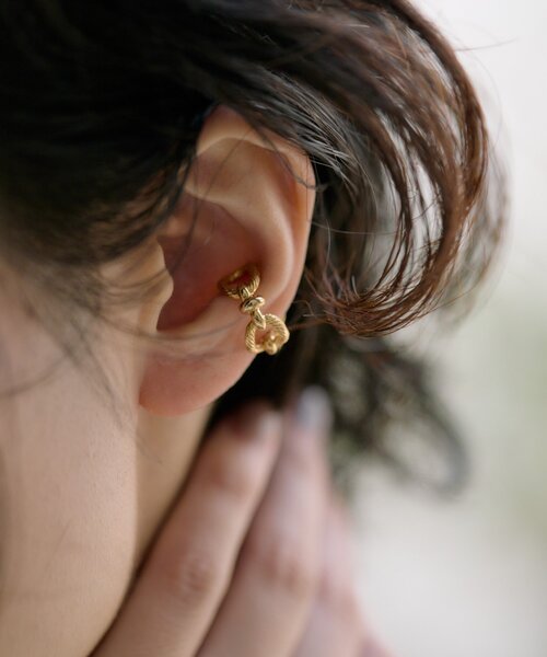 ear PAPILLONNER(イアパピヨネ)の「デザインチェーンイヤーカフ(イヤーカフ・レディース・ゴールド/シルバー・FREE)」の12枚目の写真