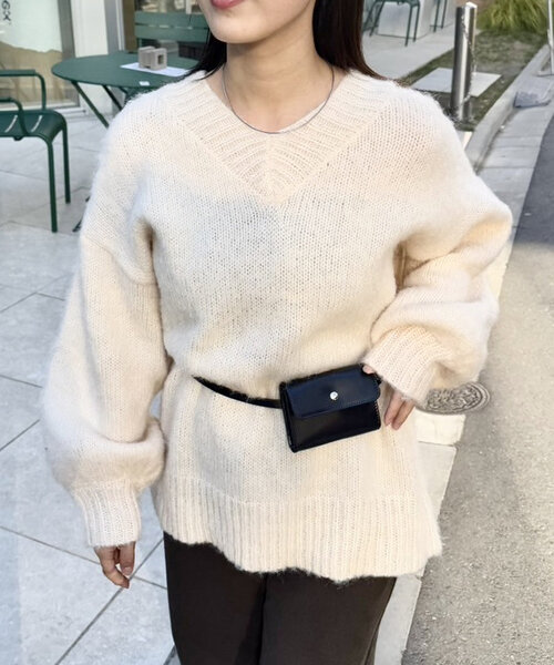 mystic(ミスティック)の「モヘアライクベルトポーチ付きニット(ニット/セーター・レディース・チャコールグレー/アイボリー/イエロー・FREE)」の6枚目の写真