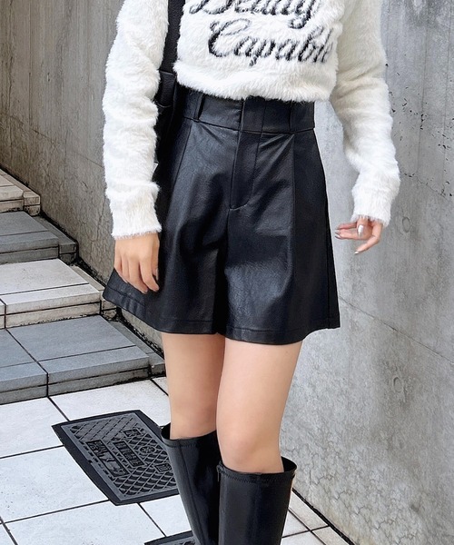 INGNI(イング)の「フェイクレザーキュロットパンツ(その他パンツ・レディース・ブラック/ブラウン・FREE)」の3枚目の写真