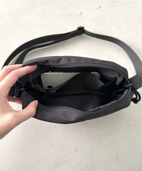 Lee(リー)の「Lee/リー 推し活 ヨコ ショルダーバッグ/メッシュポケット(ショルダーバッグ・レディース・ピンク/パープル/ブルー/シルバー/ブラック・FREE)」の10枚目の写真