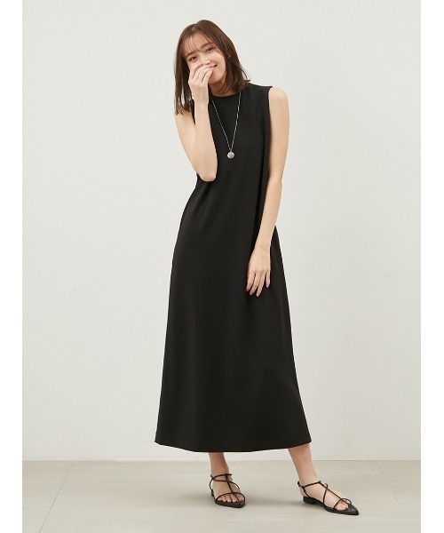 セール】クルーネックウエストステッチストレートカット