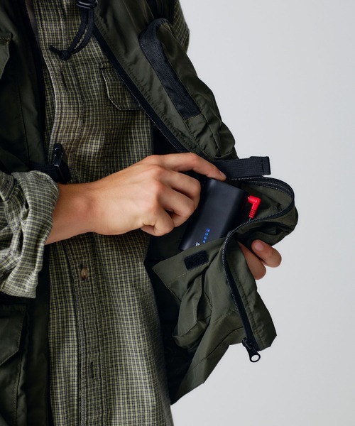 KiU（キウ）の「【KiU×空調服(R)】キウ 軽量エアコンディションドマルチファンクションベスト（アウトドアグッズ・メンズ・ブラック/ベージュ/カーキ・LARGE/MEDIUM）」の9枚目の写真