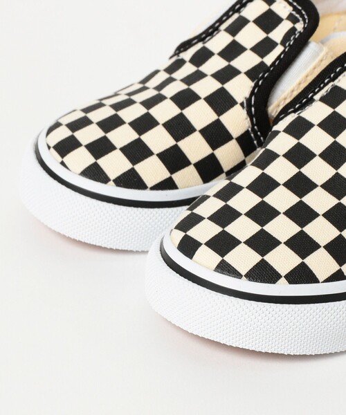 VANS（バンズ）の「VANS / クラシック スリッポン V1（約12～16cm）（スリッポン・キッズ・ブラック/イエロー・9(15㎝)/8(14㎝)/7(13㎝)/5(11.5㎝)/4(10.5㎝)）」の3枚目の写真
