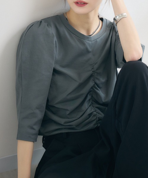 RU.TI.LE(ルチル)の「【RU.TI.LE】カーブギャザースリーブプルオーバー(Tシャツ/カットソー・レディース・グレー/ブルー/ブラック/ホワイト・MEDIUM)」の11枚目の写真