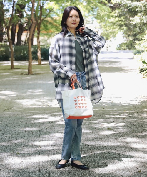 BEAMS HEART(ビームスハート)の「【A4サイズ収納可】B-HEARTロゴ キャンバス バッグ(トートバッグ・レディース・レッド/オレンジ/ブラック・ONE SIZE)」の5枚目の写真
