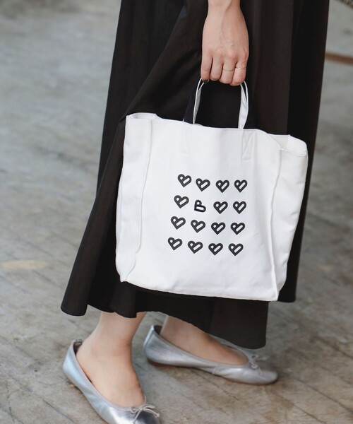BEAMS HEART(ビームスハート)の「【A4サイズ収納可】B-HEARTロゴ キャンバス バッグ(トートバッグ・レディース・レッド/オレンジ/ブラック・ONE SIZE)」の22枚目の写真
