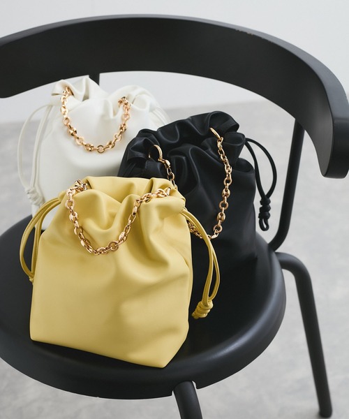 VIS（ビス）の「チェーンハンドル2WAY巾着バッグ（ハンドバッグ・レディース・ブラック/オフホワイト/イエロー系その他2・FREE）」の20枚目の写真