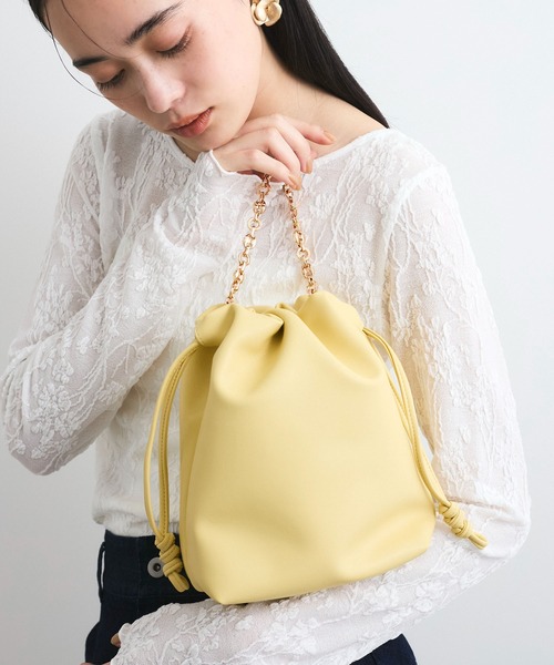 VIS（ビス）の「チェーンハンドル2WAY巾着バッグ（ハンドバッグ・レディース・ブラック/オフホワイト/イエロー系その他2・FREE）」の21枚目の写真