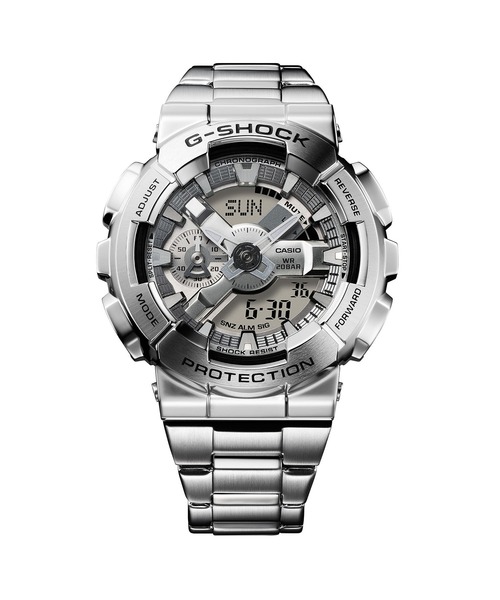 G-SHOCK(ジーショック)の「GM-110シリーズ / Metal Coveredライン / GM-110D-8AJF(アナログ腕時計・メンズ・シルバー・FREE)」の2枚目の写真
