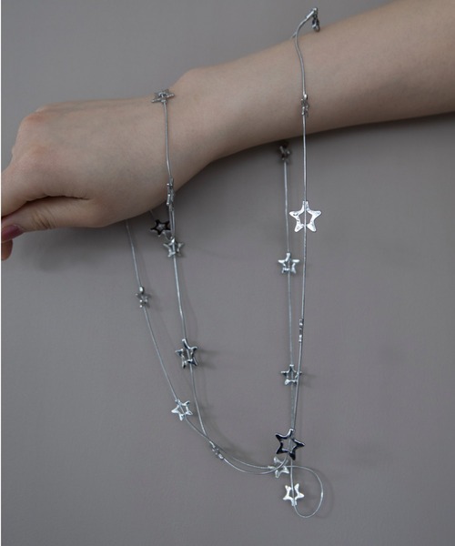 VACANCY(ヴァカンシー)の「シャイニースター2連ロングネックレス(ネックレス・レディース・シルバー・FREE)」の3枚目の写真