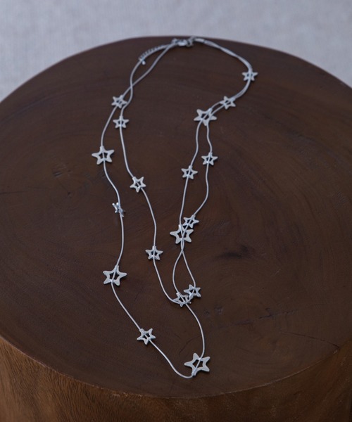 VACANCY(ヴァカンシー)の「シャイニースター2連ロングネックレス(ネックレス・レディース・シルバー・FREE)」の7枚目の写真