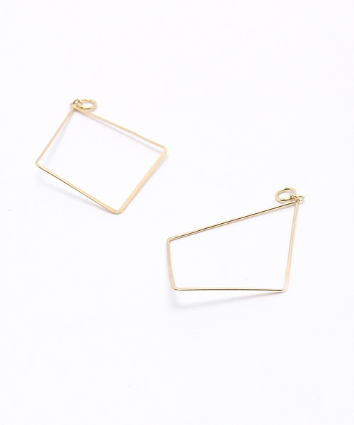 agete（アガット）の「K10ピアスチャーム（10154117130）（チャーム・レディース・ゴールド系その他・FREE）」の2枚目の写真