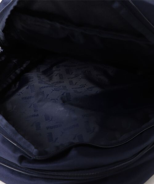 PUMA(プーマ)の「《PUMA》PUMA BUZZ バックパック(バックパック/リュック・メンズ・ネイビー/ブラック/ピンク系その他/ダークオリーブ/ピンク/ブラウン系その他・フリー)」の8枚目の写真