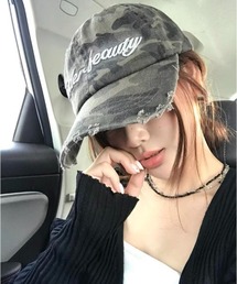 SHEENA（シーナ）の「迷彩柄刺しゅうロゴダメージキャップ（キャップ）」