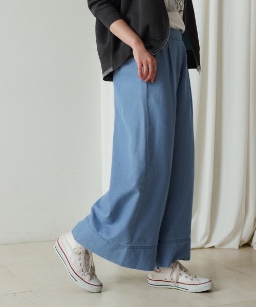 Bou Jeloud(ブージュルード)の「ライトデニムフレアパンツ(デニムパンツ・レディース・ブルー/インディゴブルー・MEDIUM)」の18枚目の写真