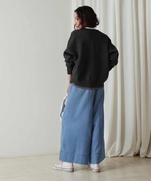 Bou Jeloud(ブージュルード)の「ライトデニムフレアパンツ(デニムパンツ・レディース・ブルー/インディゴブルー・MEDIUM)」の17枚目の写真