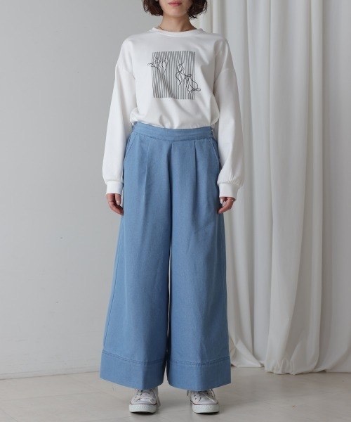 Bou Jeloud(ブージュルード)の「ライトデニムフレアパンツ(デニムパンツ・レディース・ブルー/インディゴブルー・MEDIUM)」の12枚目の写真