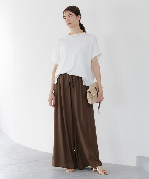 Elura(エルーラ)の「ドレスアップリブドルマンプルオーバー/326352(Tシャツ/カットソー・レディース・ブルー/カーキ/ホワイト/ネイビー・MEDIUM/LARGE)」の8枚目の写真