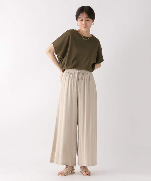 Elura(エルーラ)の「ドレスアップリブドルマンプルオーバー/326352(Tシャツ/カットソー・レディース・ブルー/カーキ/ホワイト/ネイビー・MEDIUM/LARGE)」の21枚目の写真