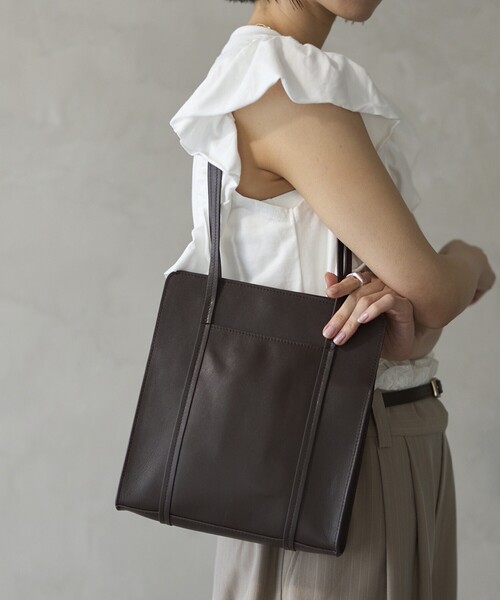 Firsthand（ファーストハンド）の「Firsthand/ファーストハンド レザースクエアトートバッグ / 牛革 / 撥水レザー（トートバッグ・レディース・ブラウン/ブラック・ONE SIZE）」の12枚目の写真