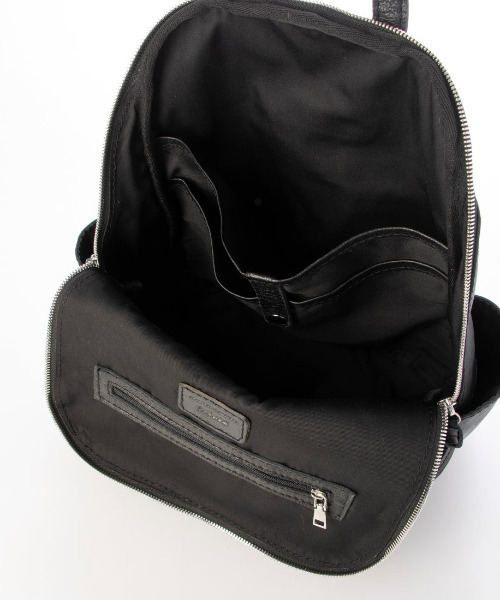 perche（ペルケ）の「ペルケ perche / ダブルジッパー牛革バックパック（バックパック/リュック・レディース・キャメル/ブラック/シルバー・FREE）」の15枚目の写真