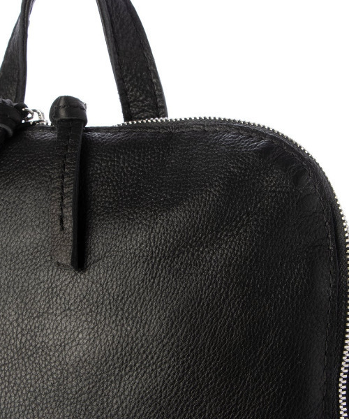 perche（ペルケ）の「ペルケ perche / ダブルジッパー牛革バックパック（バックパック/リュック・レディース・キャメル/ブラック/シルバー・FREE）」の14枚目の写真