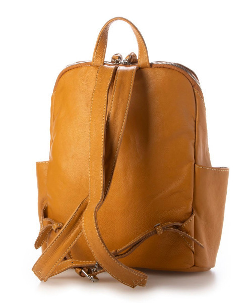 perche（ペルケ）の「ペルケ perche / ダブルジッパー牛革バックパック（バックパック/リュック・レディース・キャメル/ブラック/シルバー・FREE）」の11枚目の写真