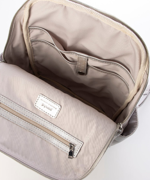 perche（ペルケ）の「ペルケ perche / ダブルジッパー牛革バックパック（バックパック/リュック・レディース・キャメル/ブラック/シルバー・FREE）」の4枚目の写真