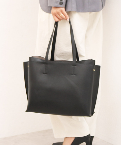 cache cache（カシュ カシュ）の「カシュカシュ cachecache / A4セパレートパーテーショントート（トートバッグ・レディース・ブラック/ベージュ系その他2/シルバー・FREE）」の2枚目の写真