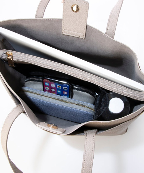 cache cache（カシュ カシュ）の「カシュカシュ cachecache / A4セパレートパーテーショントート（トートバッグ・レディース・ブラック/ベージュ系その他2/シルバー・FREE）」の13枚目の写真