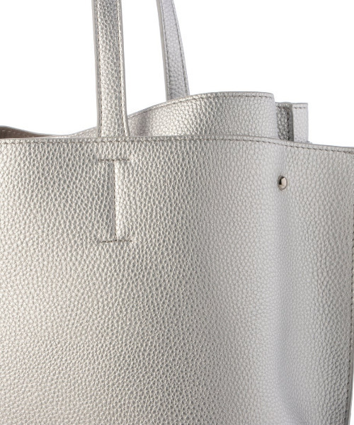 cache cache（カシュ カシュ）の「カシュカシュ cachecache / A4セパレートパーテーショントート（トートバッグ・レディース・ブラック/ベージュ系その他2/シルバー・FREE）」の18枚目の写真