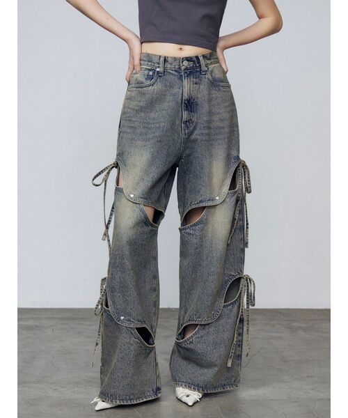 EMODA(エモダ)の「カットアウトルーズジーンズ(デニムパンツ・レディース・ブルー/ブラック・SMALL/MEDIUM)」の3枚目の写真
