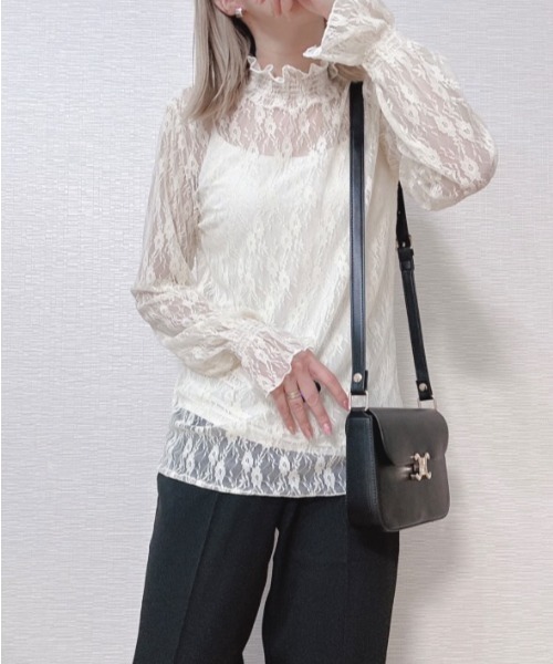 Belle Cie(ベルシー)の「シアートップス|レースで仕込む大人のときめき レーストップス 長袖 透け感 ブラウス(Tシャツ/カットソー・レディース・アイボリー/ブラック/ホワイト・L/XL/M)」の5枚目の写真