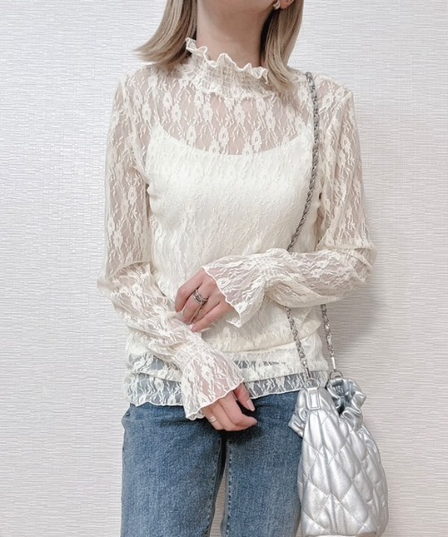 Belle Cie(ベルシー)の「シアートップス|レースで仕込む大人のときめき レーストップス 長袖 透け感 ブラウス(Tシャツ/カットソー・レディース・アイボリー/ブラック/ホワイト・L/XL/M)」の7枚目の写真