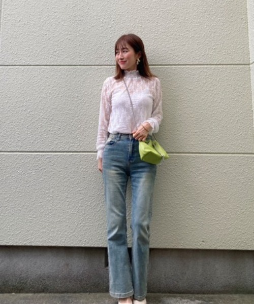 Belle Cie(ベルシー)の「シアートップス|レースで仕込む大人のときめき レーストップス 長袖 透け感 ブラウス(Tシャツ/カットソー・レディース・アイボリー/ブラック/ホワイト・L/XL/M)」の9枚目の写真
